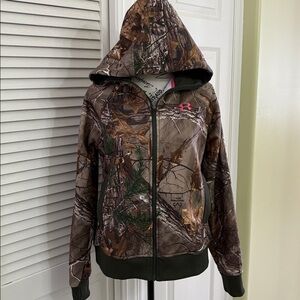 Under Armour Women’s RealTree Xtra Camouflage Full Zip Hooded Jacket - Medium